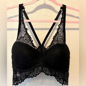 NWOT- Victoria’s Secret bralette in black lace, size L